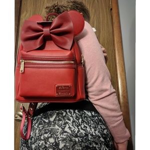 loungefly red minnie backpack